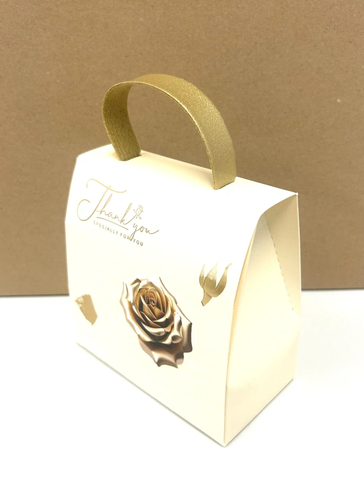 Talianske pralinky MAITRE TRUFFOUT - RED - taška, príchute oriešok, káva