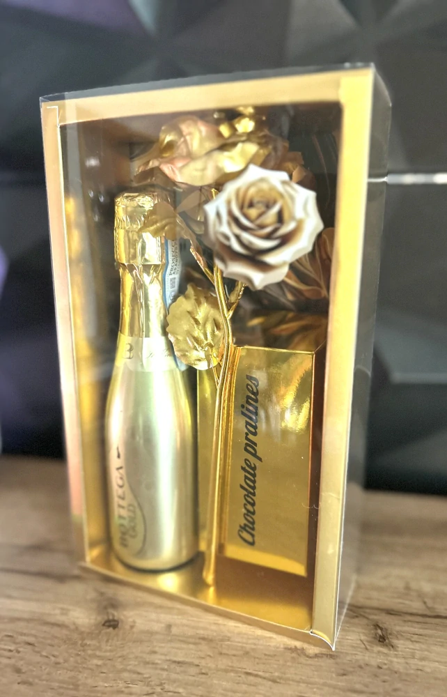 Zlatá kazeta BOTTEGA Gold